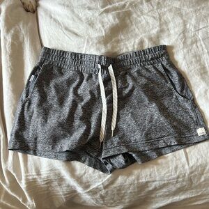 Vuori Shorts